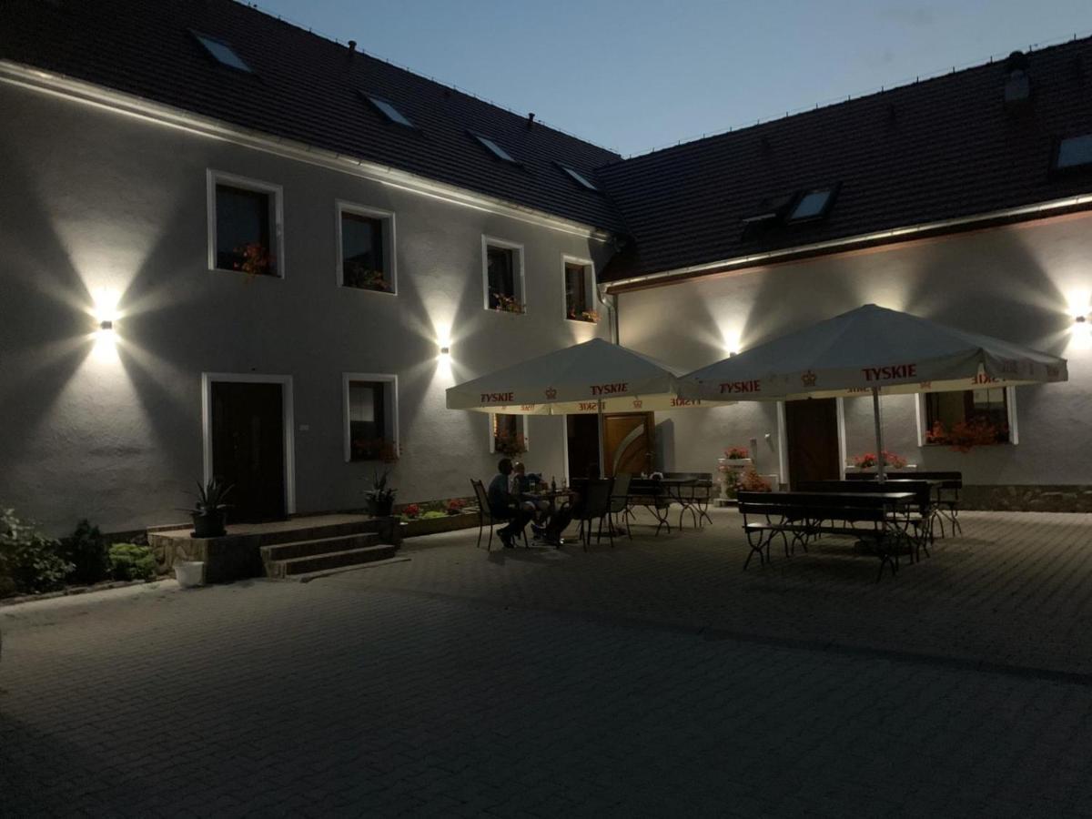 Zajazd Zacheta Kamienna Gora Exterior foto